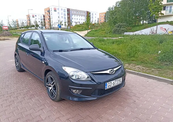 hyundai Hyundai I30 cena 16000 przebieg: 240000, rok produkcji 2011 z Gdańsk